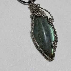 Dije de piedra labradorita